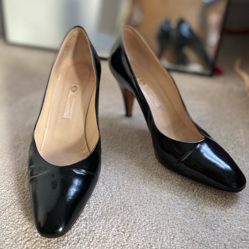 Vintage Gucci black patent leather pumps size 38.5 in good used condition